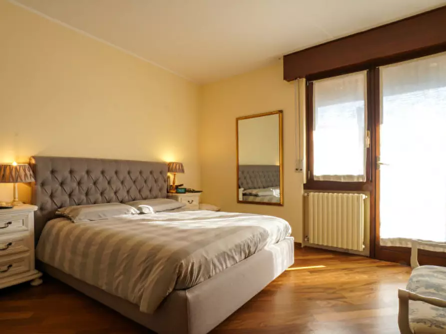 Immagine 9 di Casa indipendente in vendita  a Verona