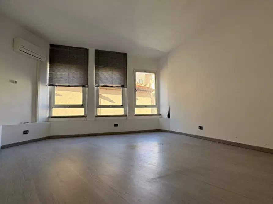 Immagine 7 di Ufficio in affitto  in Via Enrico Mayer a Livorno