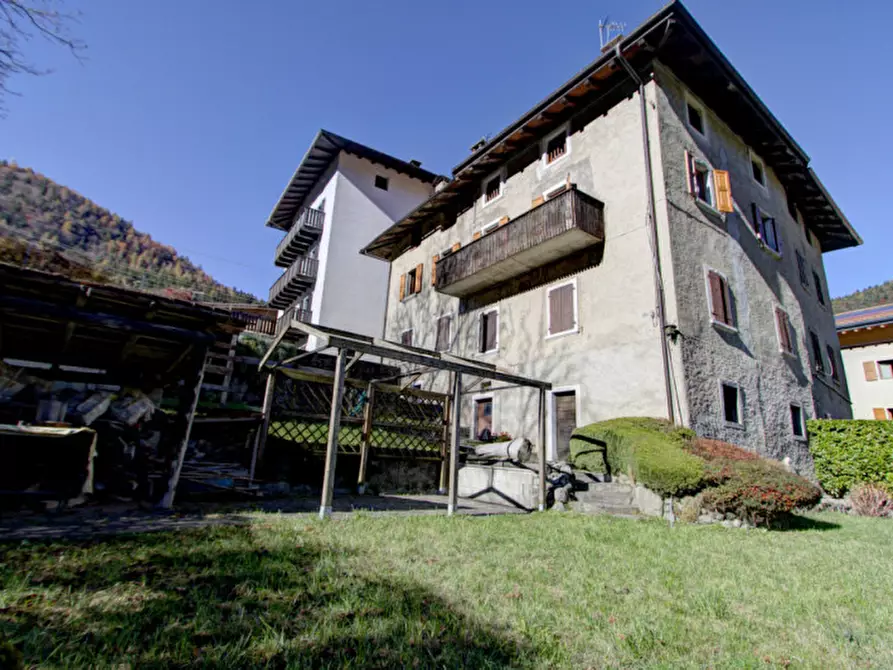 Immagine 1 di Appartamento in vendita  in Via Nicolò Oradini, 27 a Sella Giudicarie