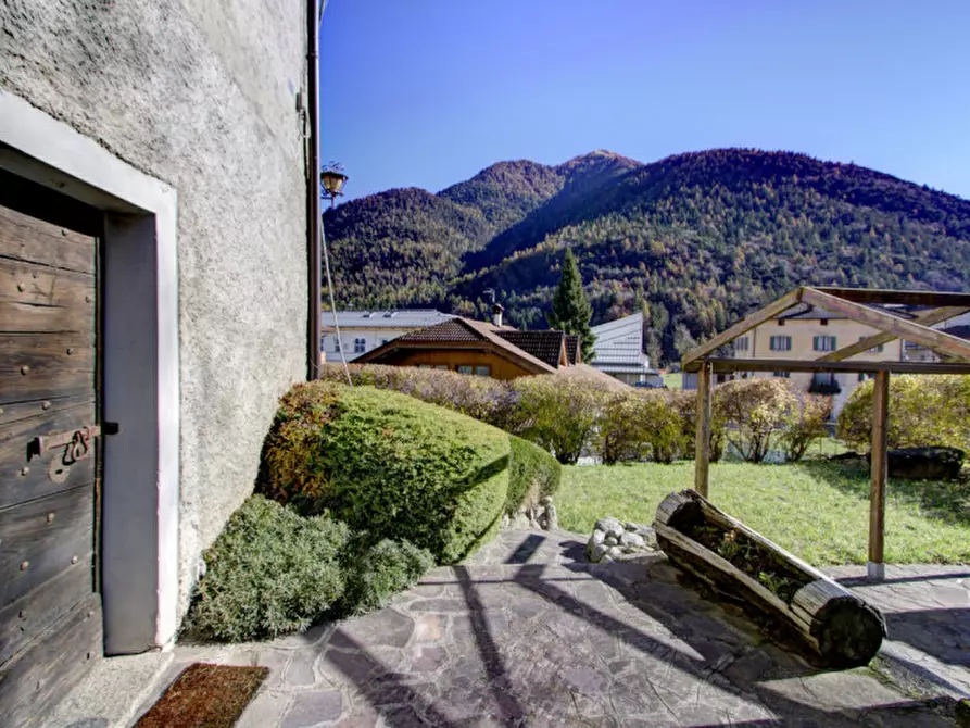 Immagine 2 di Appartamento in vendita  in Via Nicolò Oradini, 27 a Sella Giudicarie
