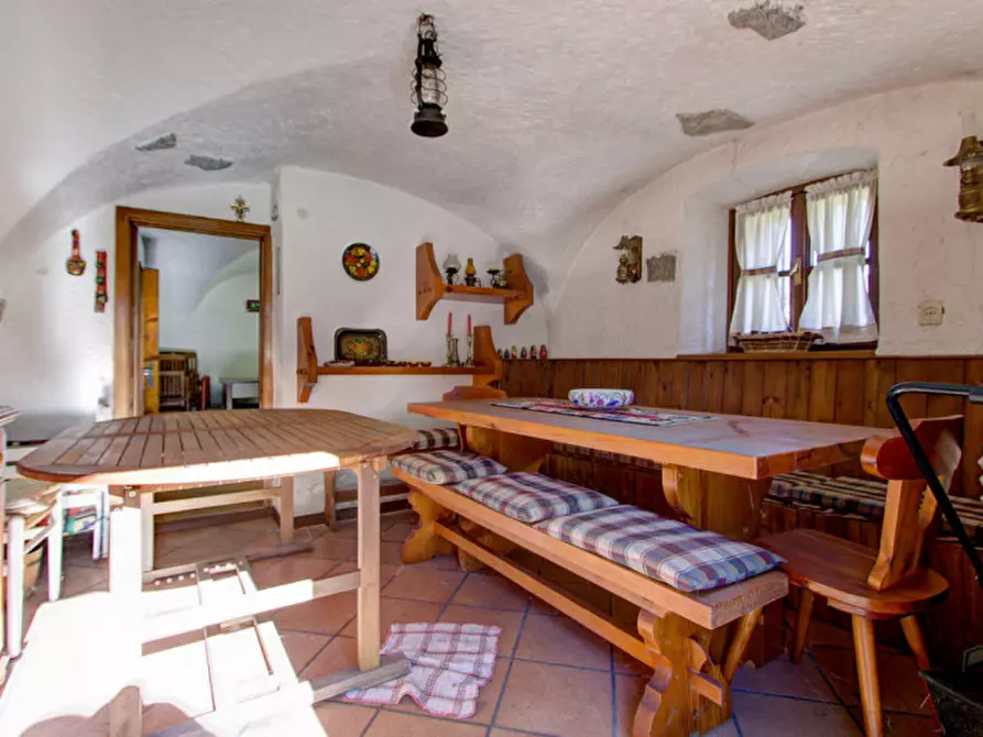 Immagine 5 di Appartamento in vendita  in Via Nicolò Oradini, 27 a Sella Giudicarie