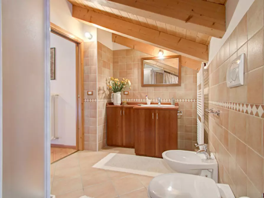 Immagine 31 di Appartamento in vendita  in Via Nicolò Oradini, 27 a Sella Giudicarie