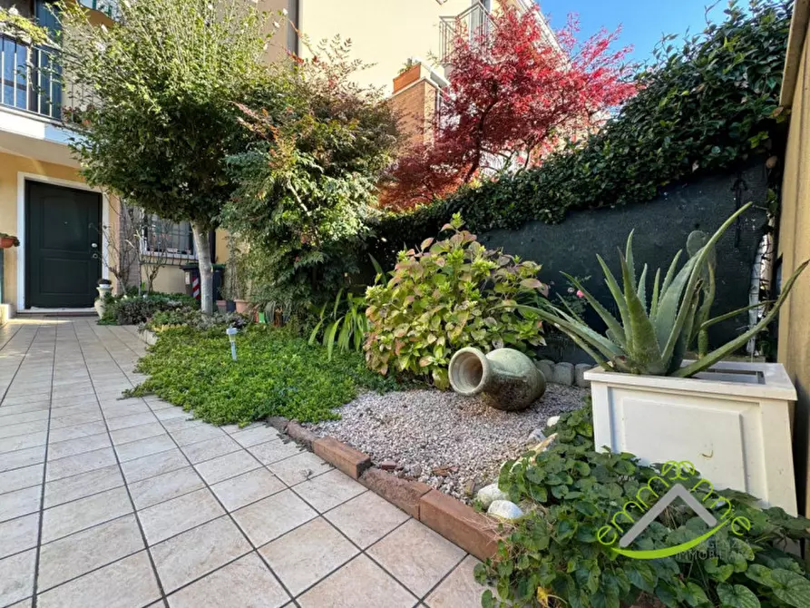 Immagine 2 di Villetta a schiera in vendita  a Mira