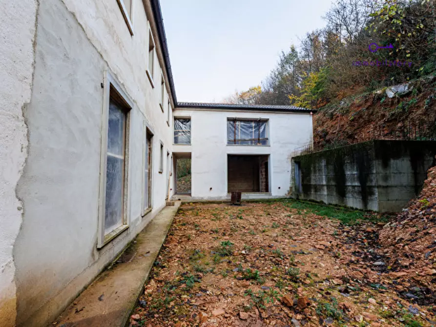 Immagine 14 di Villa in vendita  in via dietro cero 1 a Baone