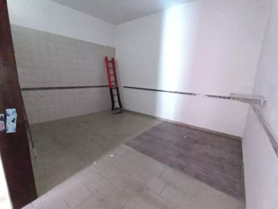 Immagine 7 di Negozio in affitto  in VIA REGINA MARGHERITA, 52 a Andria