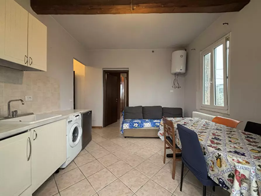 Immagine 3 di Appartamento in vendita  in Via Grandi, 140 a Torrile