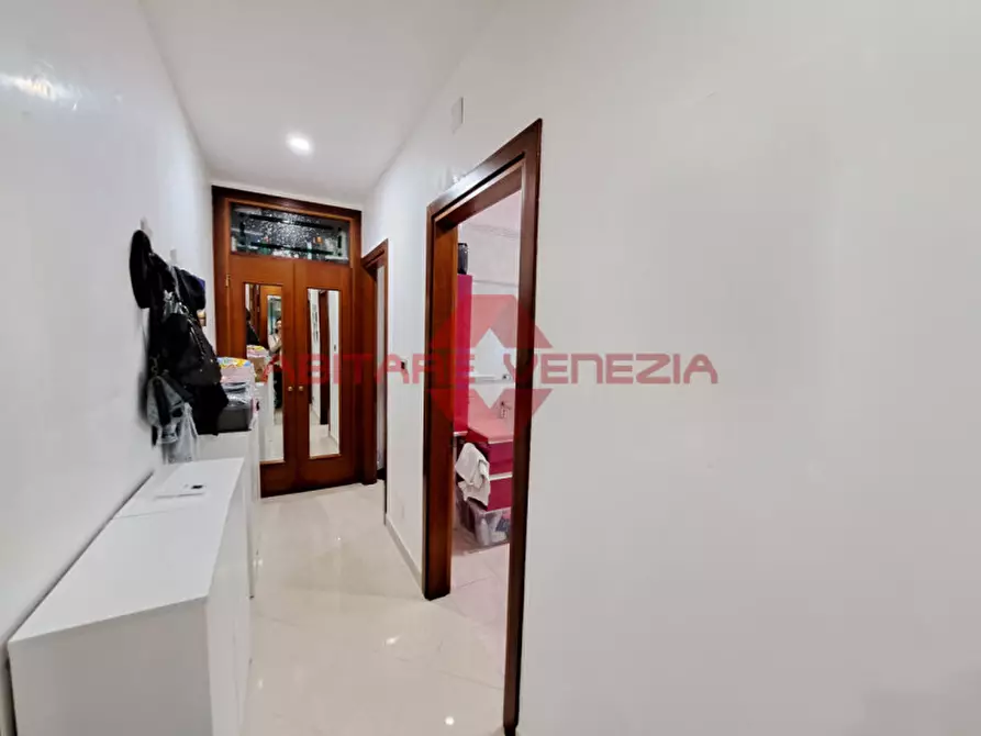 Immagine 11 di Appartamento in vendita  in Calle Tardivi a Venezia