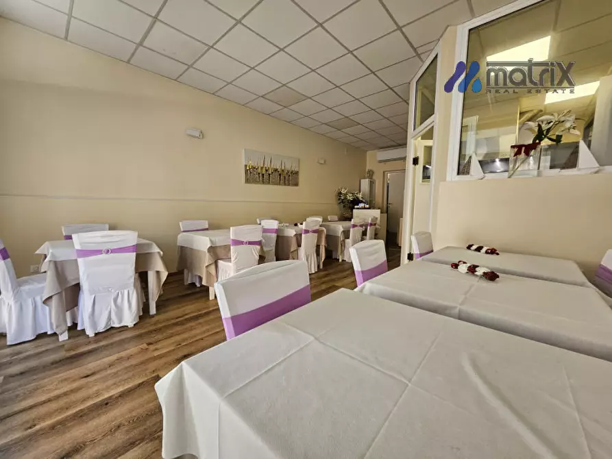 Immagine 1 di Attività commerciale in vendita  in via san marco a Padova