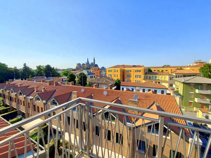 Immagine 7 di Appartamento in vendita  in VIA MICHELE SANMICHELI a Padova