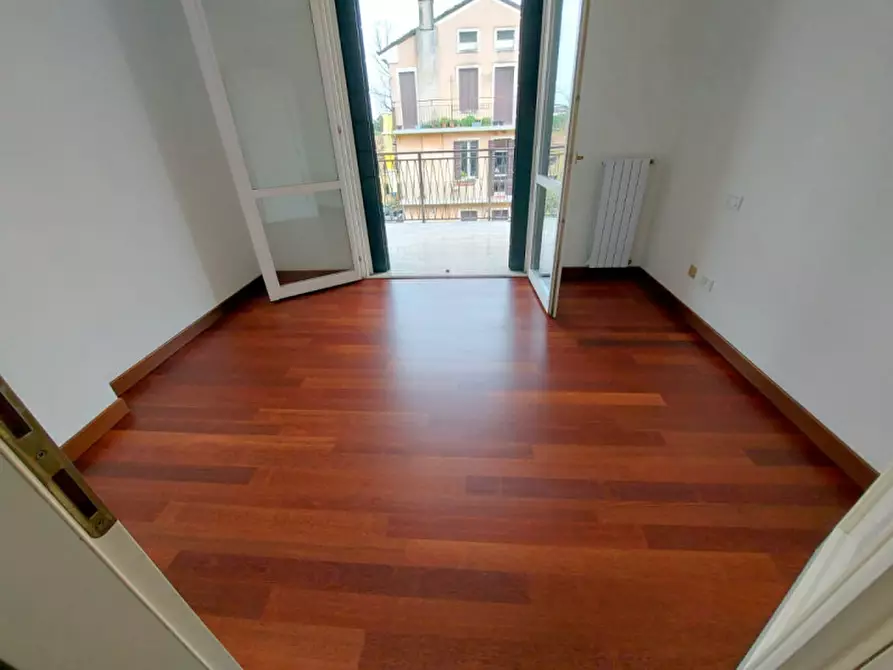 Immagine 8 di Appartamento in vendita  in VIA MICHELE SANMICHELI a Padova