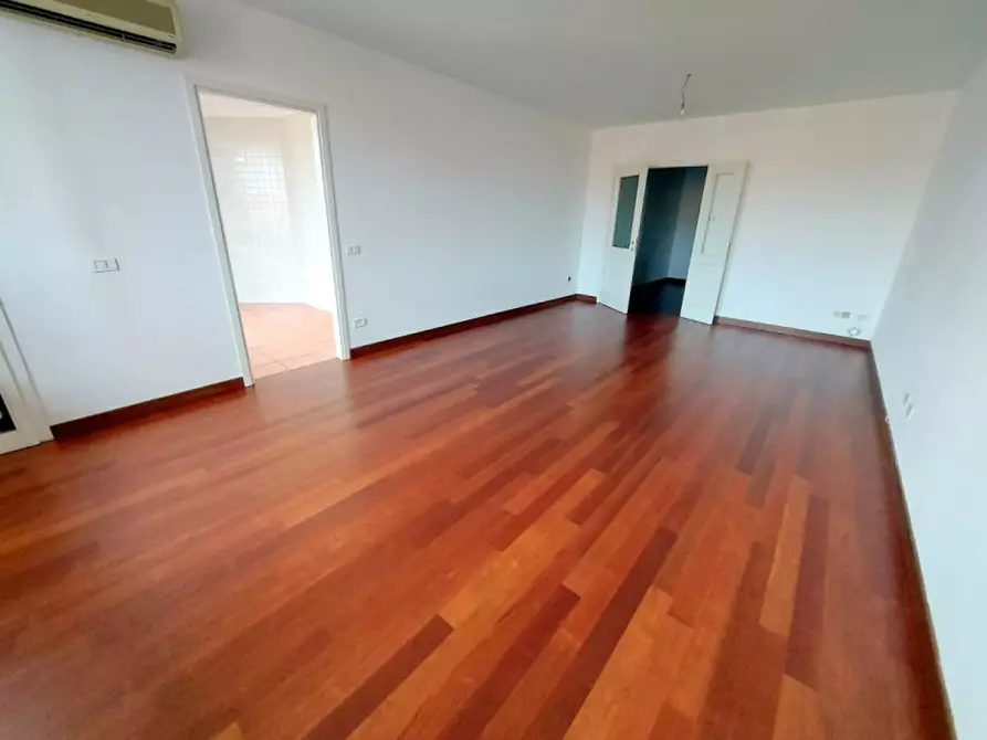 Immagine 14 di Appartamento in vendita  in VIA MICHELE SANMICHELI a Padova