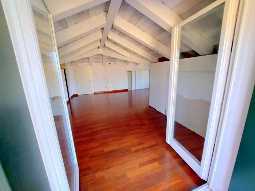 Immagine 19 di Appartamento in vendita  in VIA MICHELE SANMICHELI a Padova