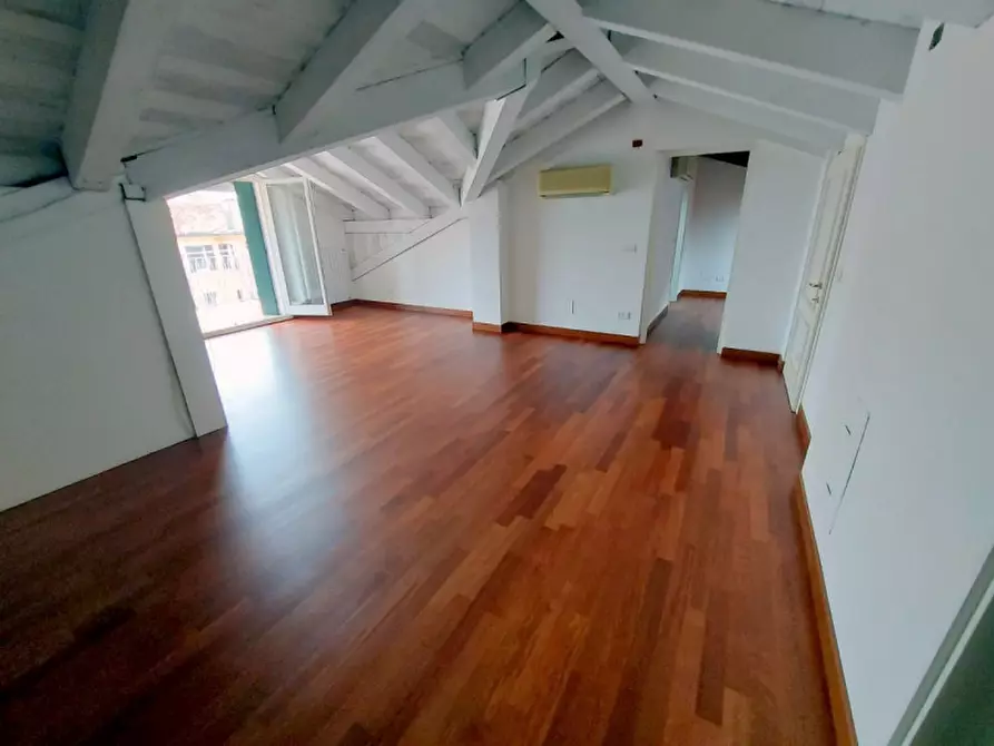 Immagine 25 di Appartamento in vendita  in VIA MICHELE SANMICHELI a Padova