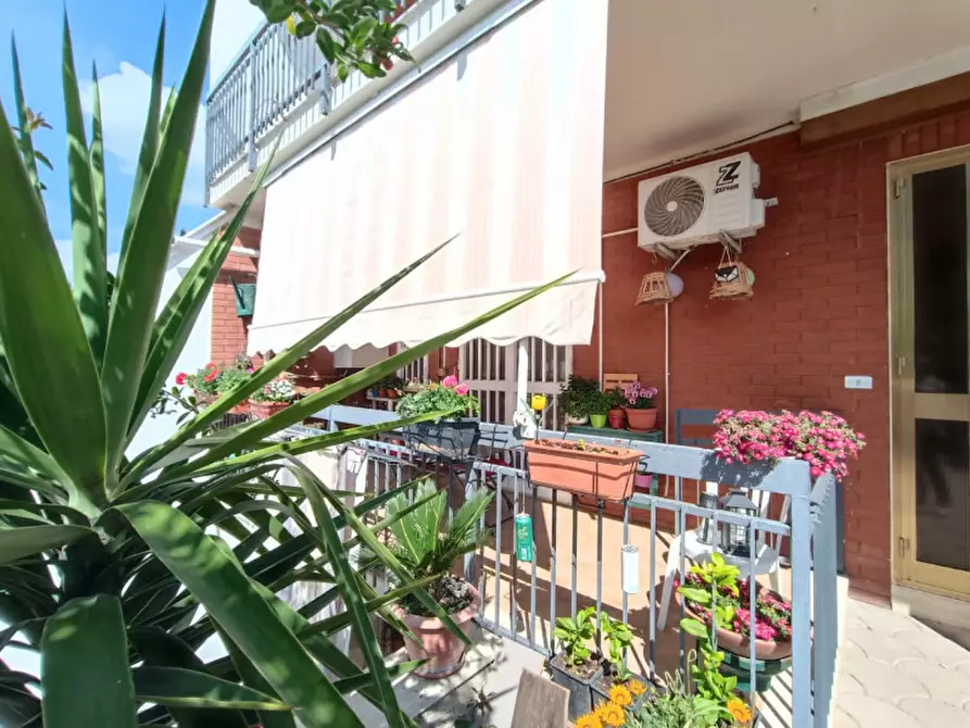 Immagine 6 di Casa indipendente in vendita  in VIA CANOSA, 369 a Andria