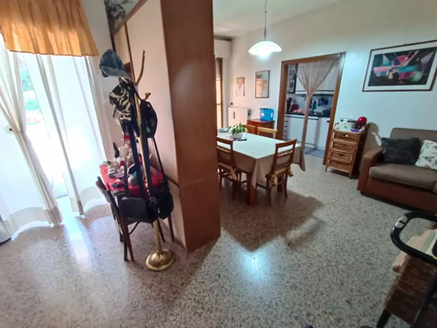 Immagine 8 di Casa indipendente in vendita  in VIA CANOSA, 369 a Andria