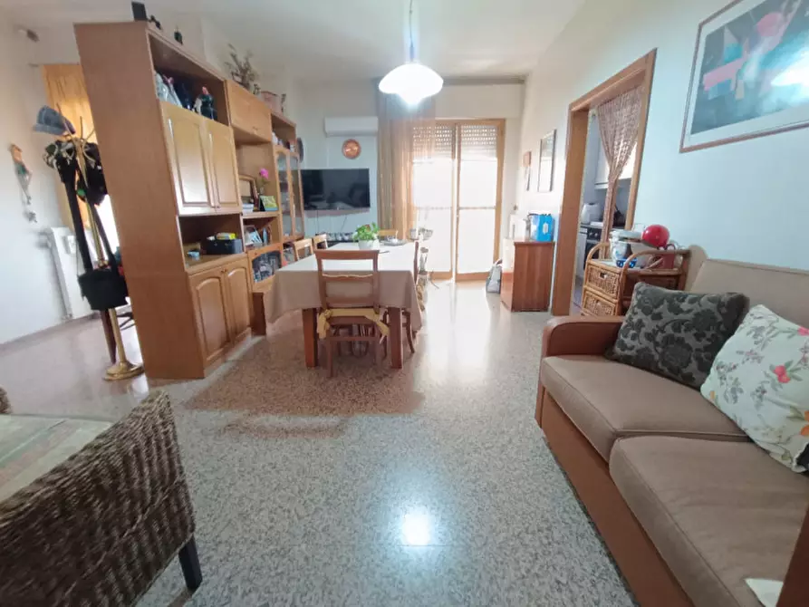 Immagine 9 di Casa indipendente in vendita  in VIA CANOSA, 369 a Andria