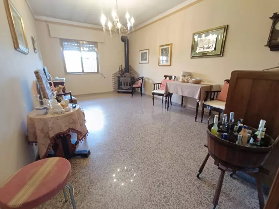 Immagine 11 di Casa indipendente in vendita  in VIA CANOSA, 369 a Andria