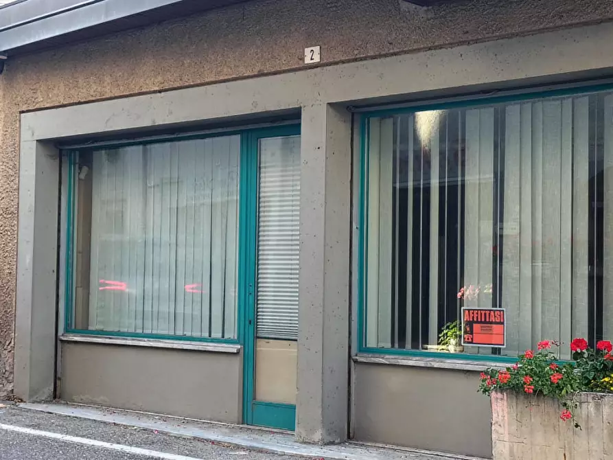 Immagine 12 di Negozio in vendita  a Borgo D'anaunia