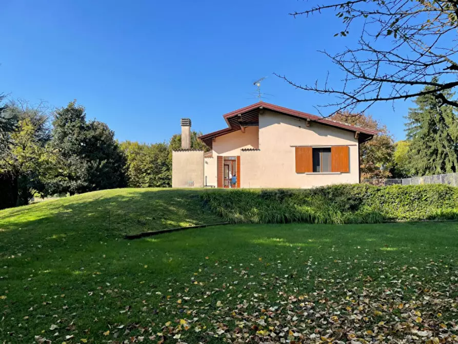Immagine 17 di Villa in vendita  in via monte alto a Solferino