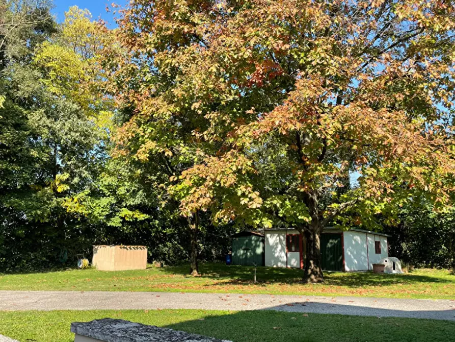 Immagine 38 di Villa in vendita  in via monte alto a Solferino