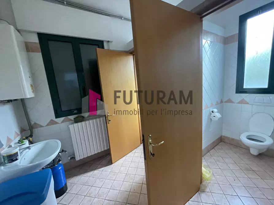 Immagine 9 di Capannone industriale in vendita  in via roma 1 a Albignasego