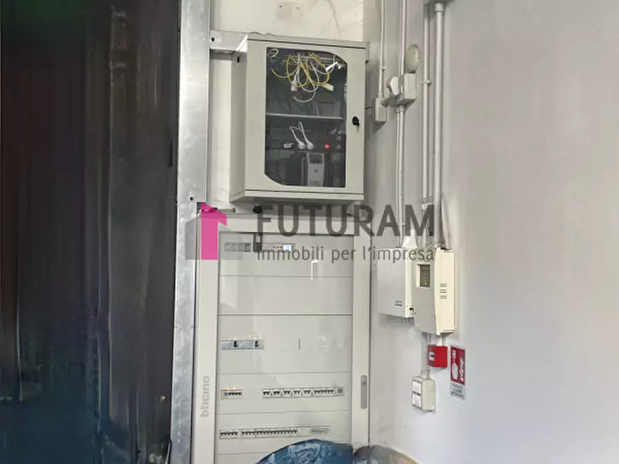 Immagine 10 di Capannone industriale in vendita  in via roma 1 a Albignasego