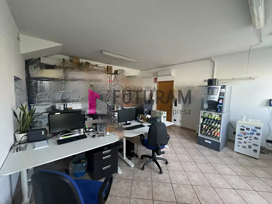 Immagine 12 di Capannone industriale in vendita  in via roma 1 a Albignasego