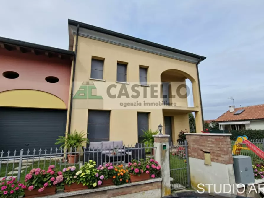 Immagine 2 di Casa bifamiliare in vendita  in Via Caltana 292 a Campodarsego