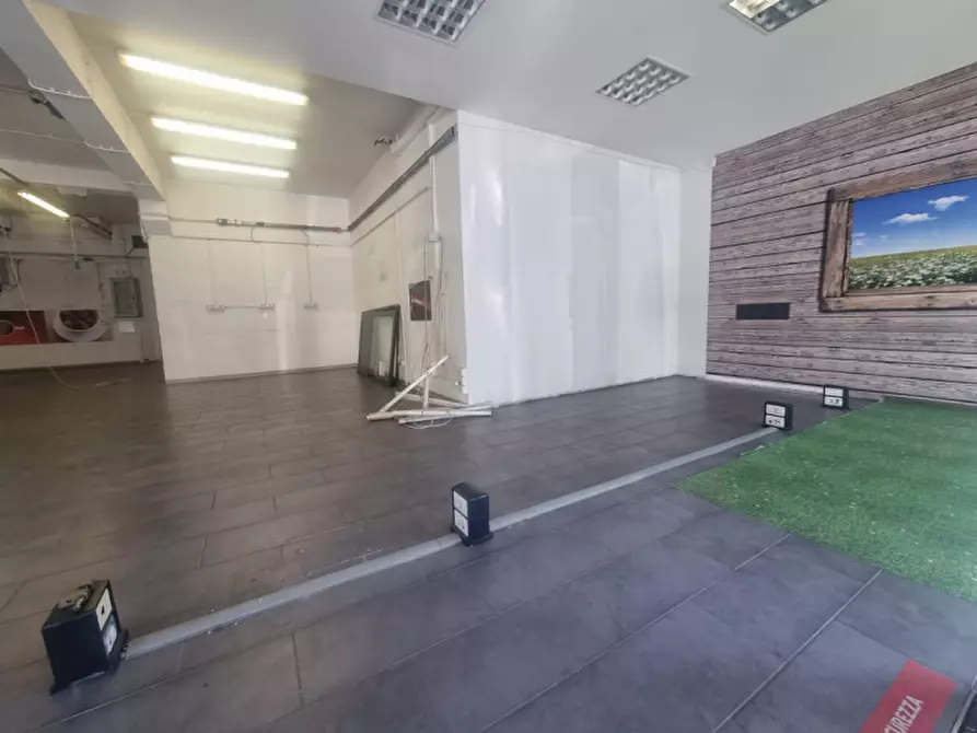 Immagine 1 di Negozio in affitto  in VIA BENEDETTO DEI a Firenze