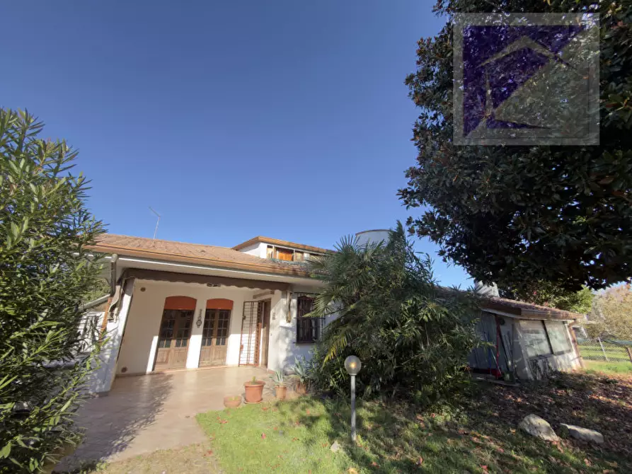 Immagine 6 di Villa in vendita  a San Martino Di Lupari