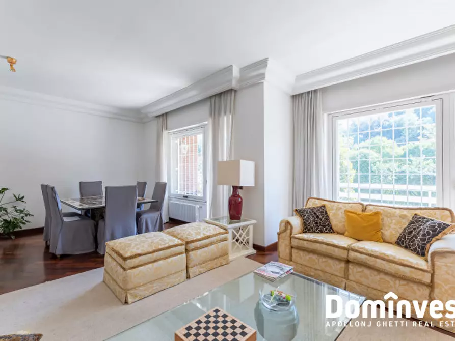 Immagine 5 di Appartamento in vendita  in Viale Cortina D'Ampezzo a Roma