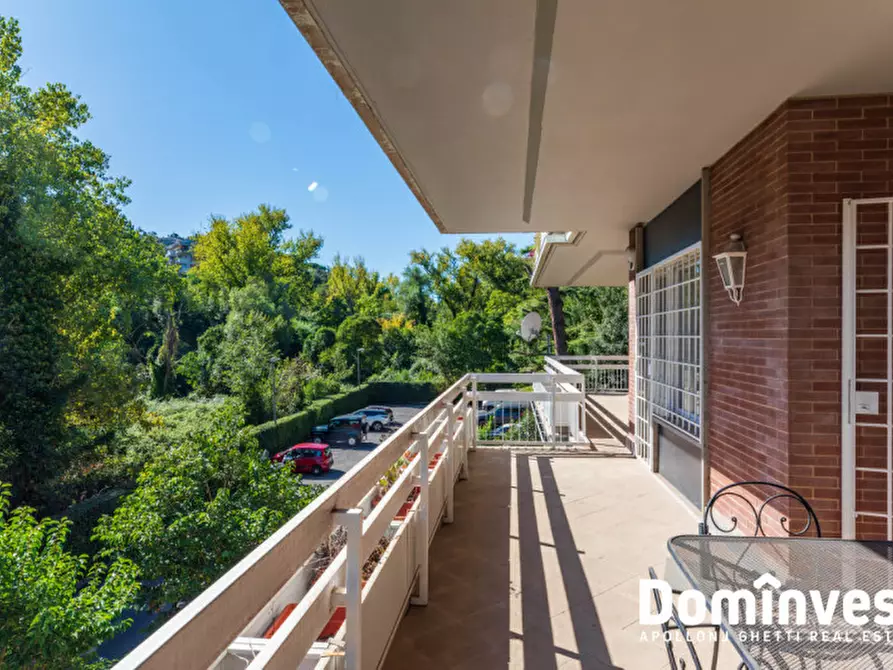 Immagine 14 di Appartamento in vendita  in Viale Cortina D'Ampezzo a Roma