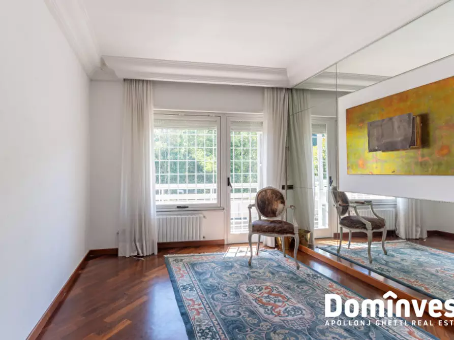 Immagine 22 di Appartamento in vendita  in Viale Cortina D'Ampezzo a Roma