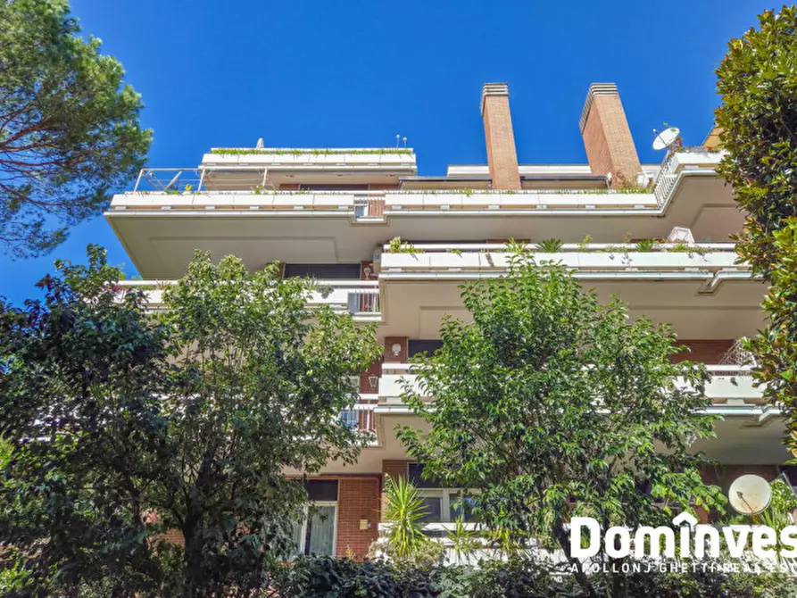 Immagine 35 di Appartamento in vendita  in Viale Cortina D'Ampezzo a Roma