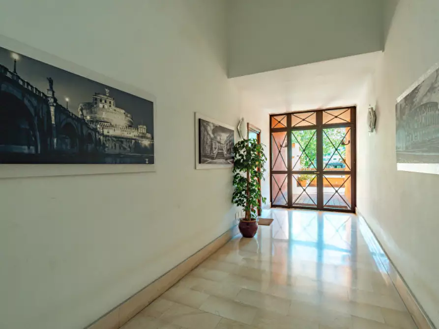 Immagine 28 di Appartamento in vendita  in Via Carlo Emilio Gadda 81 a Roma