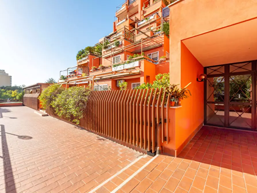 Immagine 29 di Appartamento in vendita  in Via Carlo Emilio Gadda 81 a Roma