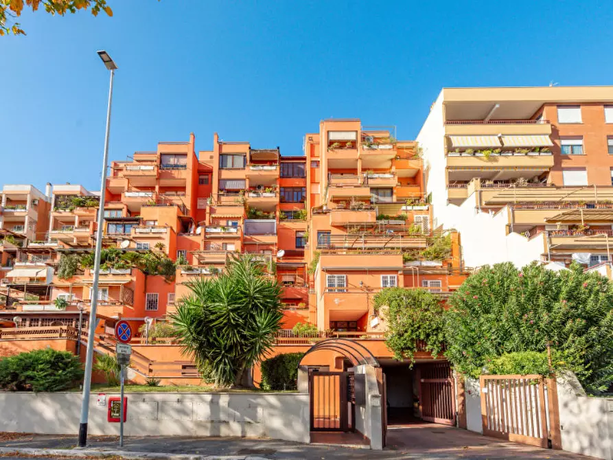 Immagine 31 di Appartamento in vendita  in Via Carlo Emilio Gadda 81 a Roma