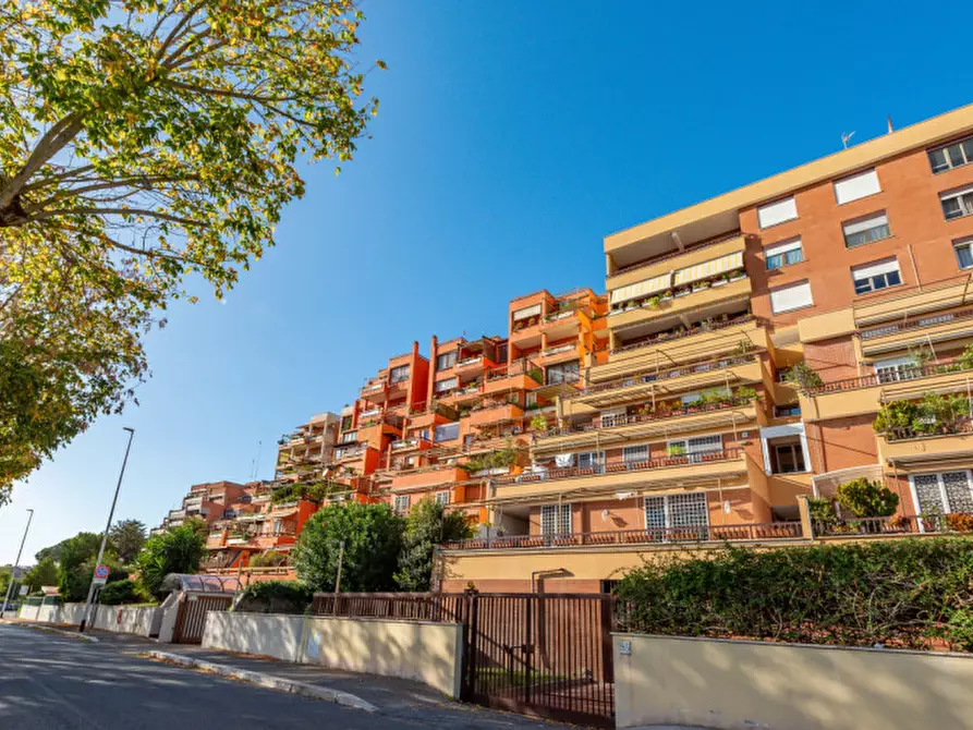 Immagine 32 di Appartamento in vendita  in Via Carlo Emilio Gadda 81 a Roma