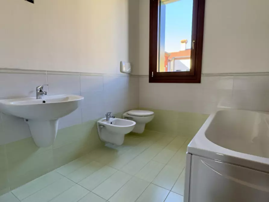 Immagine 11 di Villetta a schiera in vendita  in Via Risorgimento a Selvazzano Dentro