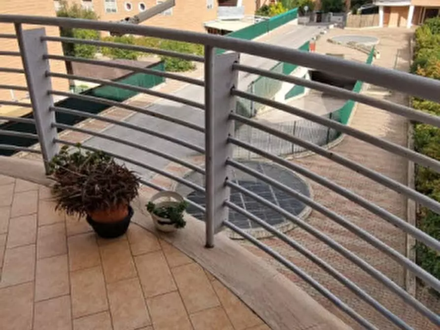 Immagine 8 di Appartamento in vendita  in Via Don Tonino Bello 95 a Roma