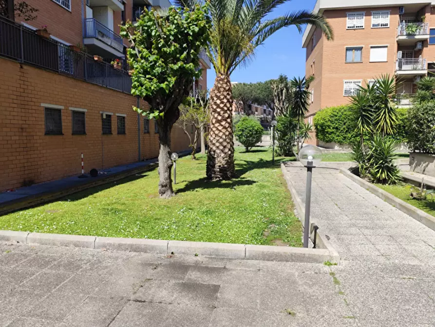 Immagine 3 di Appartamento in vendita  in Via Carmelo Maestrini 142 a Roma