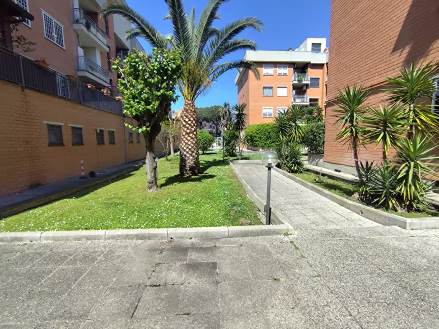 Immagine 5 di Appartamento in vendita  in Via Carmelo Maestrini 142 a Roma