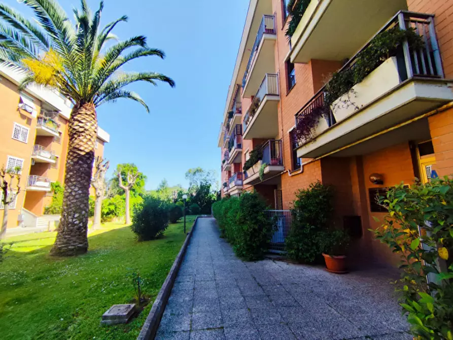 Immagine 10 di Appartamento in vendita  in Via Carmelo Maestrini 142 a Roma