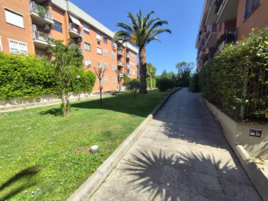 Immagine 12 di Appartamento in vendita  in Via Carmelo Maestrini 142 a Roma