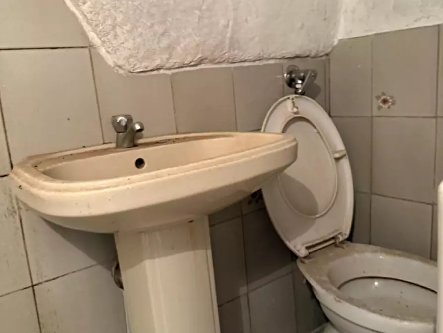 Immagine 9 di Casa indipendente in vendita  in Via Giacomo Veneziani a Ceglie Messapico
