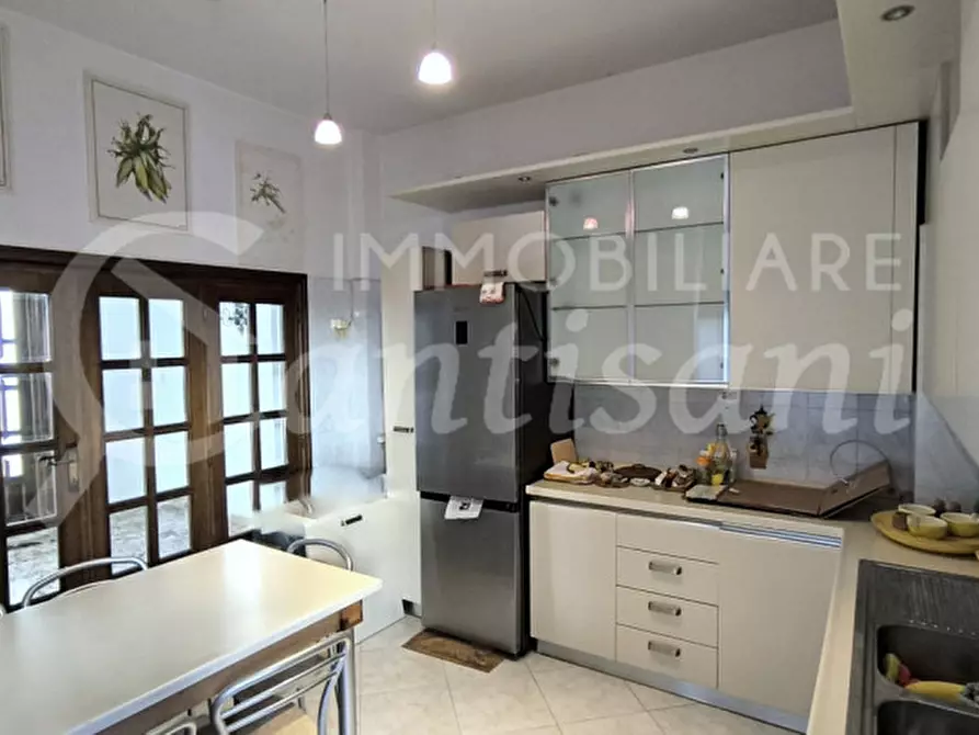 Immagine 12 di Appartamento in vendita  in via Doni 39 a Firenze