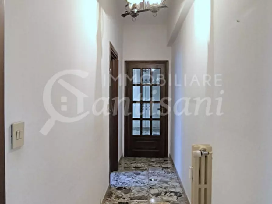 Immagine 15 di Appartamento in vendita  in via Doni 39 a Firenze