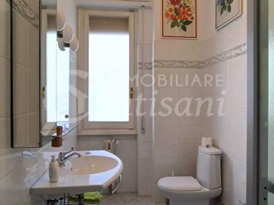 Immagine 17 di Appartamento in vendita  in via Doni 39 a Firenze