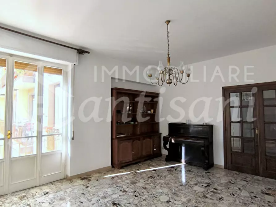 Immagine 25 di Appartamento in vendita  in via Doni 39 a Firenze