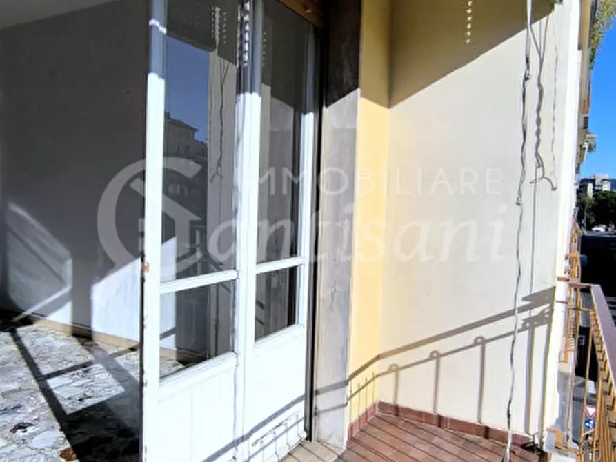 Immagine 28 di Appartamento in vendita  in via Doni 39 a Firenze